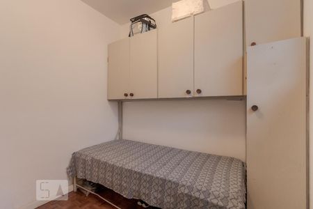 Casa à venda com 329m², 4 quartos e 3 vagas Casa à venda com 329m², 4 quartos e 3 vagasQuarto de Serviço