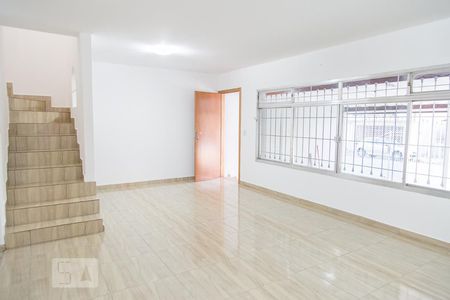 Sala de casa à venda com 3 quartos, 250m² em Jardim Teresa, São Paulo