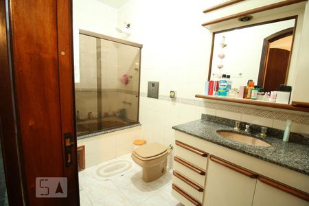 Banheiro Suite de casa para alugar com 4 quartos, 214m² em Jardim Bela Vista, São José dos Campos