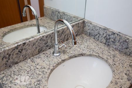 Apartamento para alugar com 41m², 2 quartos e 1 vaga Apartamento para alugar com 41m², 2 quartos e 1 vagaBanheiro