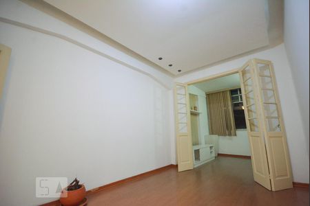 Sala de apartamento para alugar com 1 quarto, 70m² em Centro, Rio de Janeiro