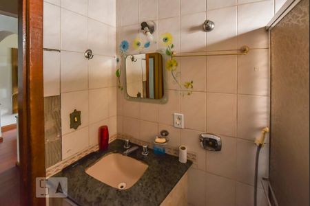 Casa à venda com 300m², 9 quartos e 4 vagasBanheiro Social