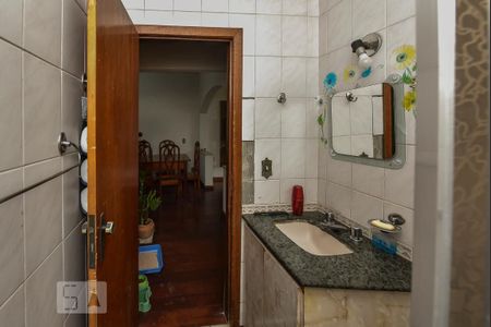 Casa à venda com 300m², 9 quartos e 4 vagasBanheiro Social