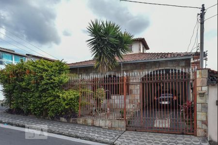 Casa à venda com 300m², 9 quartos e 4 vagasFachada