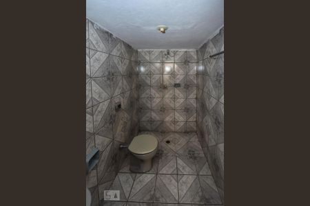 Casa à venda com 300m², 9 quartos e 4 vagasSegundo Pavimento Banheiro 1