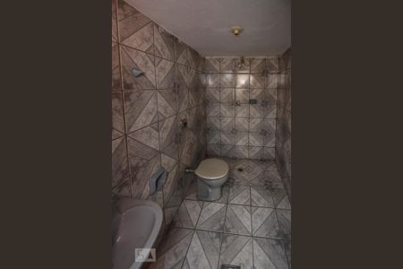 Casa à venda com 300m², 9 quartos e 4 vagasSegundo Pavimento Banheiro 1