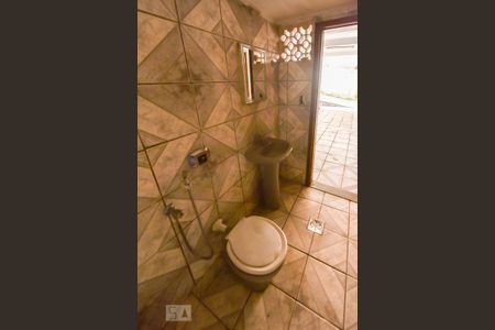 Casa à venda com 300m², 9 quartos e 4 vagasSegundo Pavimento Banheiro 2