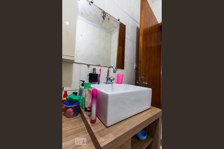 Casa à venda com 100m², 4 quartos e 2 vagasSuíte - Quarto 2