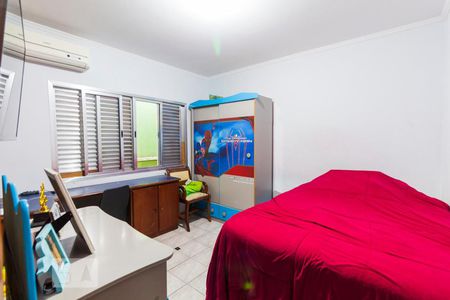 Casa à venda com 100m², 4 quartos e 2 vagasQuarto 3