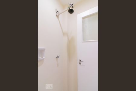 Apartamento para alugar com 90m², 2 quartos e 1 vaga Apartamento para alugar com 90m², 2 quartos e 1 vagaBanheiro de Serviço