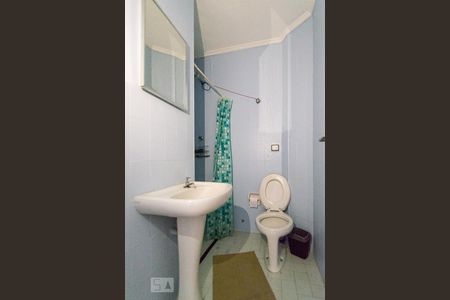 Banheiro de kitnet/studio para alugar com 1 quarto, 31m² em Vila Buarque, São Paulo