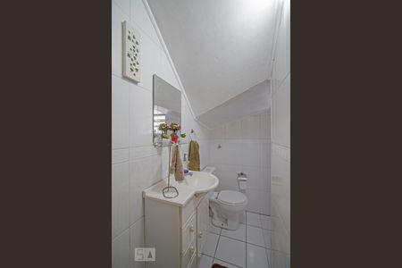 Casa à venda com 170m², 3 quartos e 2 vagasLavabo