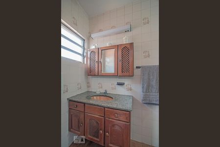 Casa à venda com 170m², 3 quartos e 2 vagasBanheiro da Suite