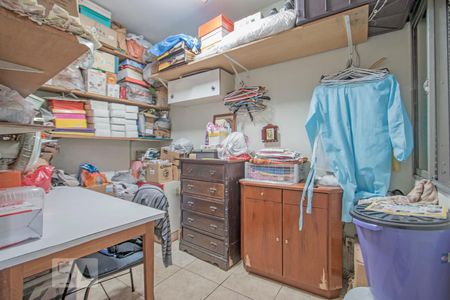 Casa à venda com 170m², 3 quartos e 2 vagasQuarto de Serviço 1