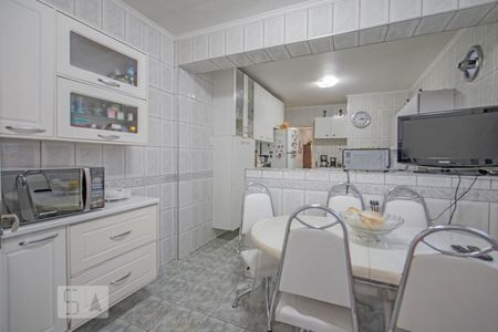 Casa à venda com 170m², 3 quartos e 2 vagasCopa
