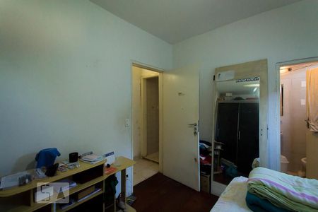 Suíte de casa à venda com 3 quartos, 250m² em Vila Dom Pedro I, São Paulo