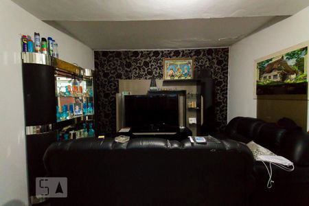 Casa à venda com 250m², 3 quartos e 2 vagasEdícula - Sala