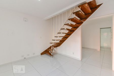 Sala de casa à venda com 3 quartos, 140m² em Vila Romana, São Paulo