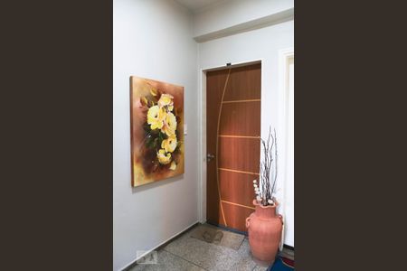 Entrada de apartamento para alugar com 2 quartos, 72m² em Estrela Dalva, Belo Horizonte