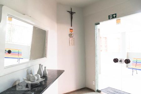 Hall de entrada de apartamento para alugar com 2 quartos, 72m² em Estrela Dalva, Belo Horizonte