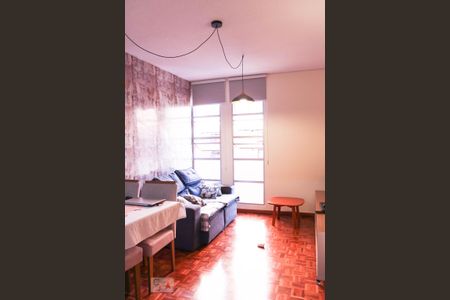 Sala de apartamento para alugar com 2 quartos, 72m² em Estrela Dalva, Belo Horizonte