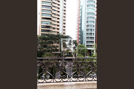 Apartamento para alugar com 336m², 4 quartos e 5 vagasvista