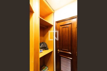 Apartamento para alugar com 336m², 4 quartos e 5 vagasQuarto 2