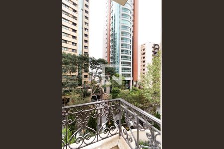 Apartamento para alugar com 336m², 4 quartos e 5 vagasVista