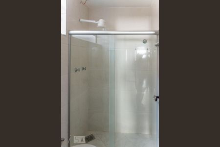 Banheiro da Suíte de casa de condomínio para alugar com 2 quartos, 70m² em São Cristóvão, Rio de Janeiro