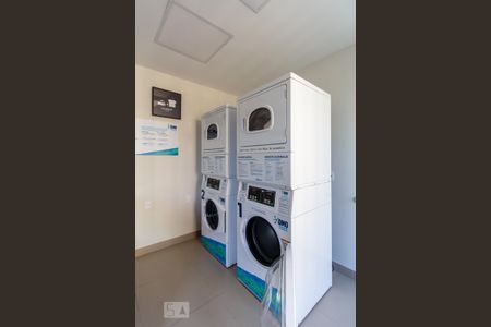Studio para alugar com 20m², 1 quarto e sem vaga Studio para alugar com 20m², 1 quarto e sem vagaÁrea comum - Lavanderia
