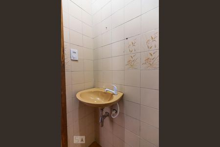 Lavabo de casa para alugar com 3 quartos, 125m² em Ferreira, São Paulo