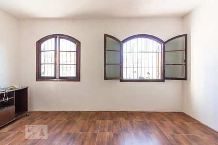 Sala de casa para alugar com 3 quartos, 125m² em Ferreira, São Paulo