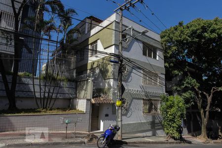 Apartamento à venda com 220m², 4 quartos e 1 vagaFachada