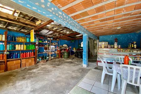 Casa à venda com 300m², 3 quartos e 6 vagas Casa à venda com 300m², 3 quartos e 6 vagasSalão