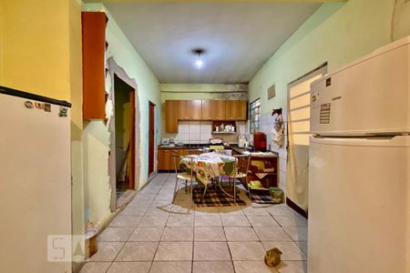 Casa à venda com 300m², 3 quartos e 6 vagas Casa à venda com 300m², 3 quartos e 6 vagasCozinha