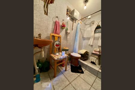 Casa à venda com 300m², 3 quartos e 6 vagas Casa à venda com 300m², 3 quartos e 6 vagasBanheiro Quarto 3 - Suite