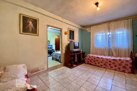 Casa à venda com 300m², 3 quartos e 6 vagas Casa à venda com 300m², 3 quartos e 6 vagasQuarto 2