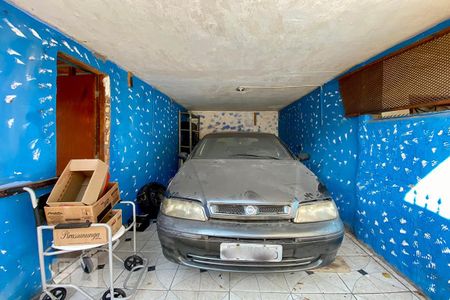 Casa à venda com 300m², 3 quartos e 6 vagas Casa à venda com 300m², 3 quartos e 6 vagasGaragem