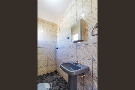 Banheiro de casa para alugar com 1 quarto, 200m² em Jardim Rosana, Guarulhos