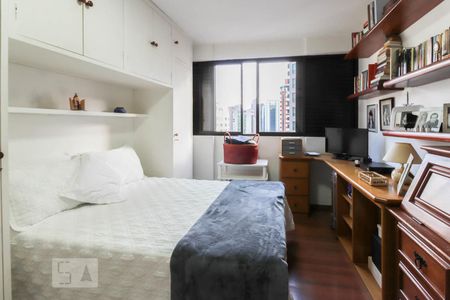 Quarto 1 de apartamento à venda com 2 quartos, 67m² em Itaim Bibi, São Paulo