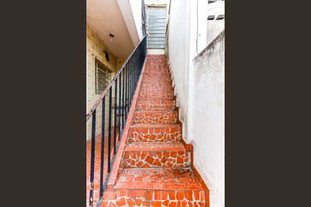 Escadas Entrada de casa para alugar com 1 quarto, 70m² em Vila Medeiros, São Paulo