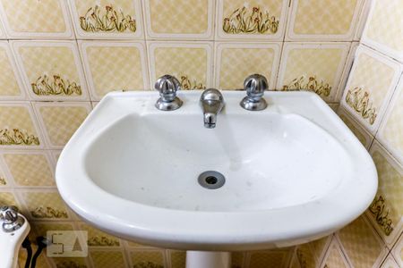 Banheiro de casa para alugar com 1 quarto, 70m² em Vila Medeiros, São Paulo