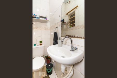 Casa à venda com 96m², 2 quartos e 1 vagaLavabo