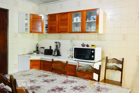 Casa à venda com 100m², 3 quartos e 3 vagasCozinha Armario