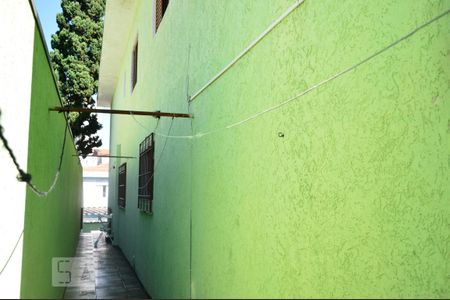 Casa à venda com 100m², 3 quartos e 3 vagasCorredor Casa 1