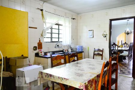 Casa à venda com 100m², 3 quartos e 3 vagasCozinha Janela