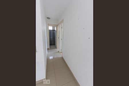 Corredor de apartamento para alugar com 2 quartos, 52m² em Taquara, Rio de Janeiro