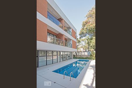 Apartamento para alugar com 45m², 1 quarto e 1 vaga Apartamento para alugar com 45m², 1 quarto e 1 vagaPiscina e Fachada Interna