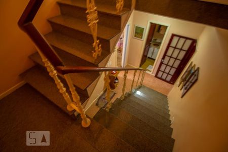 Casa à venda com 333m², 4 quartos e 5 vagasEscada