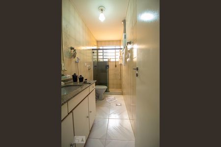 Casa à venda com 333m², 4 quartos e 5 vagasBanheiro da Suíte 4